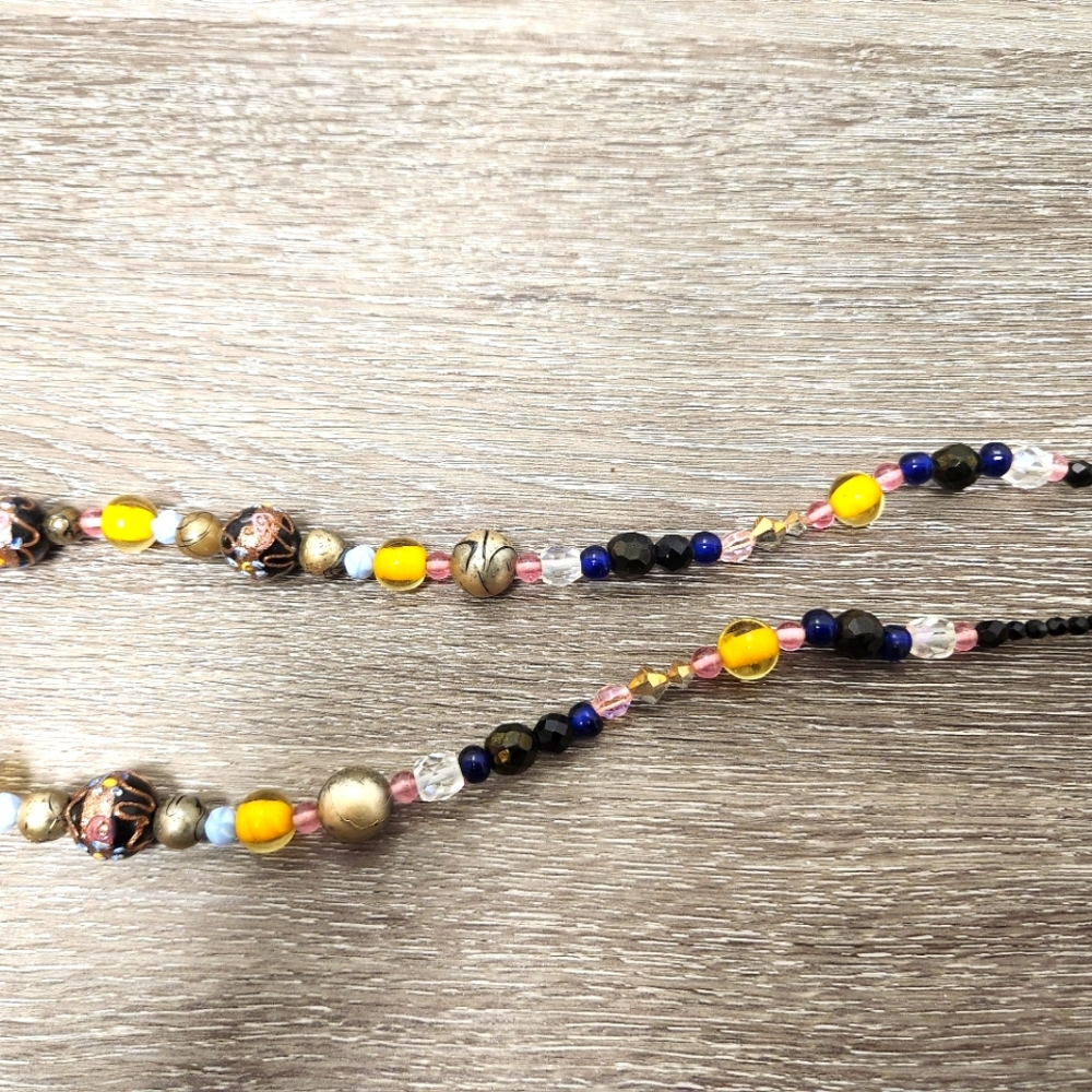 Very pretty beaded necklace